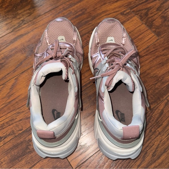 Nike V2K Run Smokey Mauve, Cobblestone, Light Smoke Grey, Low Top Sneakers W 11 - Picture 8 of 10